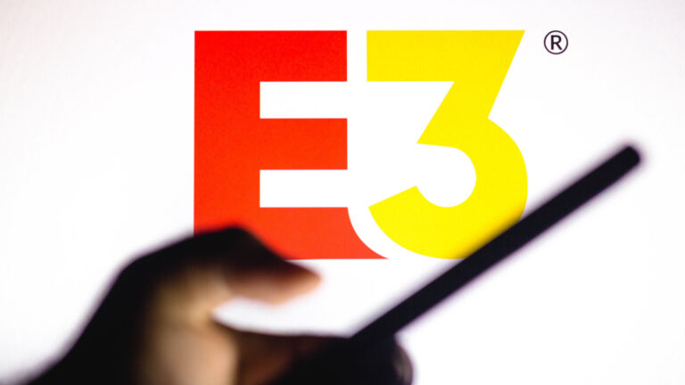 E3